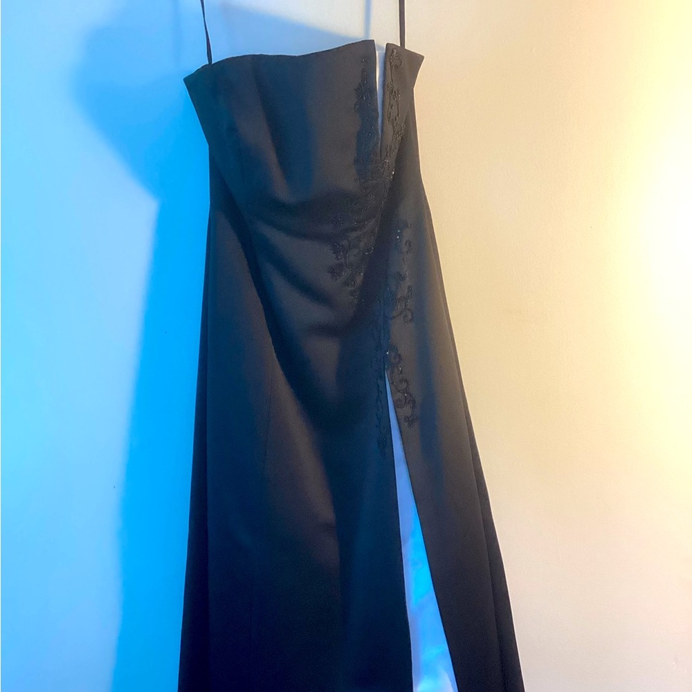 Black and white Michaelangelo Strapless, full length gown. SIZE 2